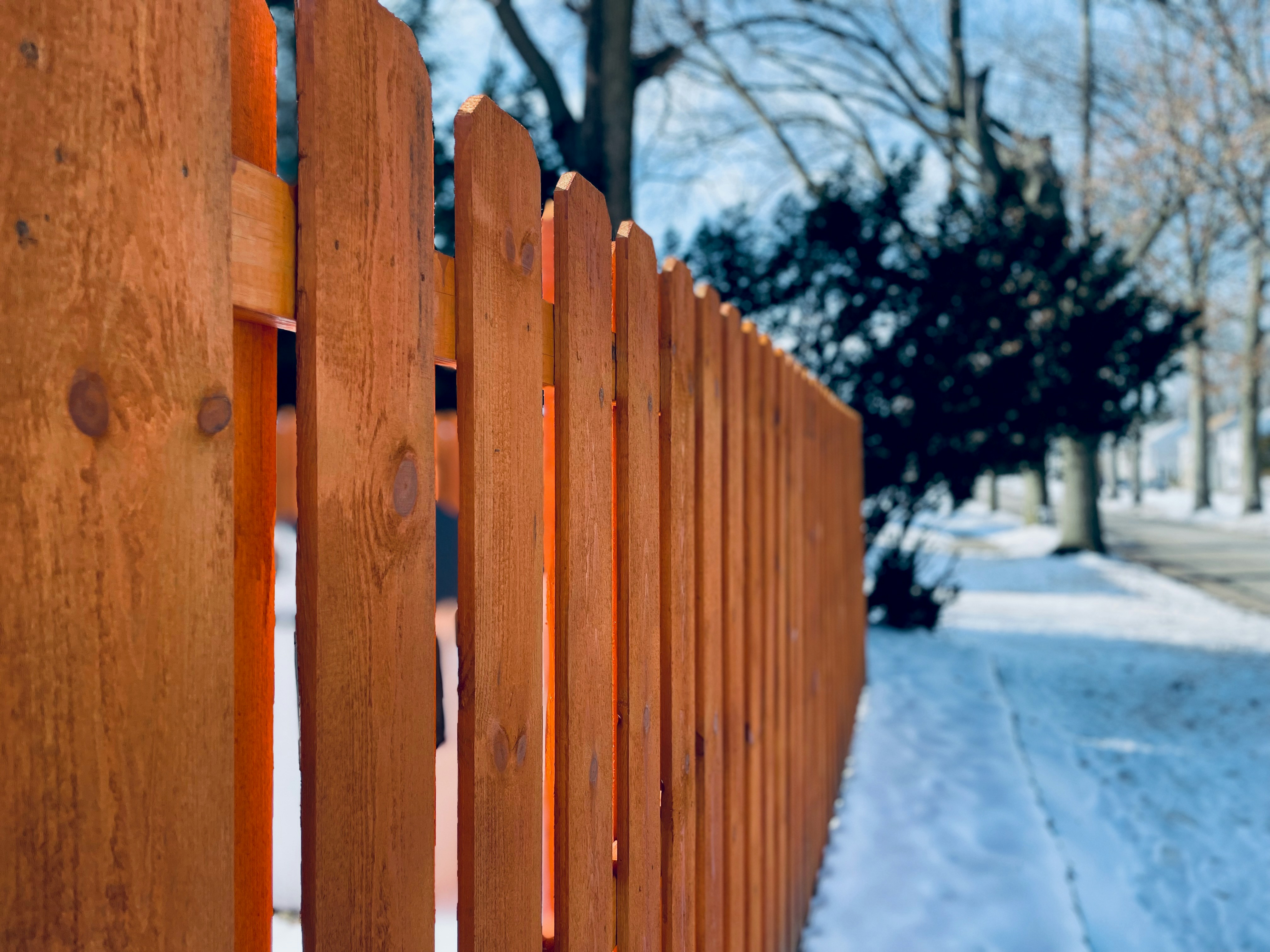 Wood fence installation Montreal Laval